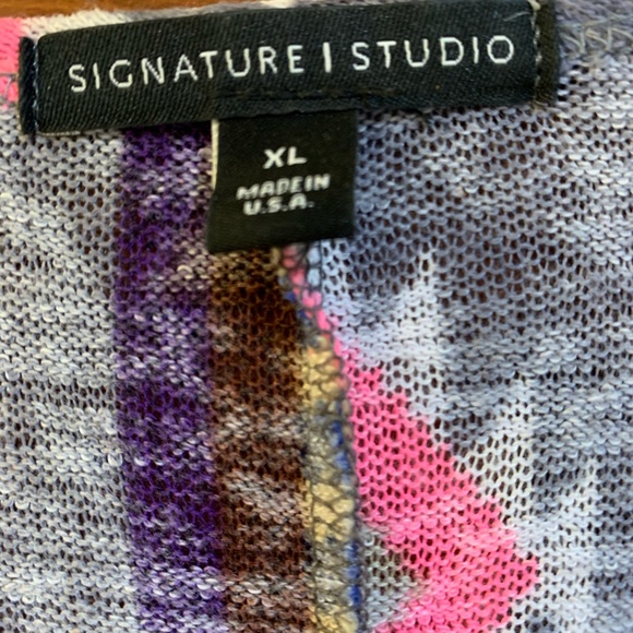 Aztec Print Top - Picture 3 of 4